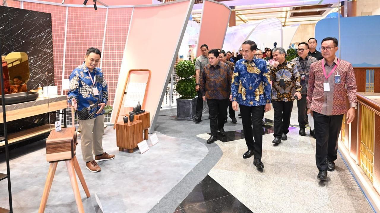 UMKM EXPO(RT) BRILIANPRENEUR 2023: Sinergi Bersama Diperlukan untuk Membawa UMKM Go Global 1 UMKM EXPO(RT) BRILIANPRENEUR 2023: Sinergi Bersama Diperlukan untuk Membawa UMKM Go Global