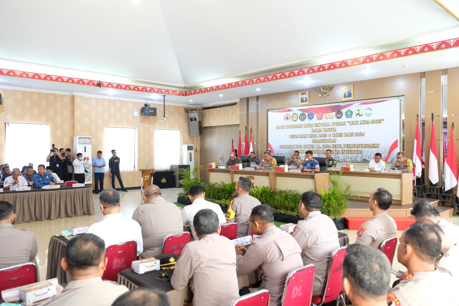 Jelang Natal dan Tahun Baru, Polda Sultra Gelar Rakor Lintas Sektoral 1 Jelang Natal dan Tahun Baru, Polda Sultra Gelar Rakor Lintas Sektoral