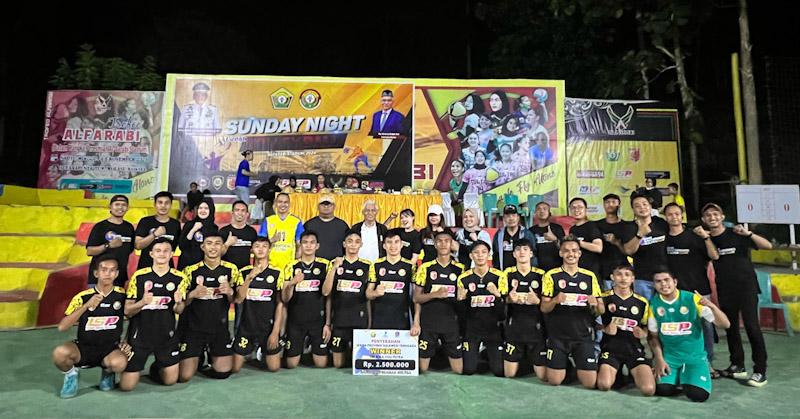 Tim Putra-Putri BPR Bahteramas Konawe Lawan Sultra All Star di Pertandingan Bola Voli Sunday Night