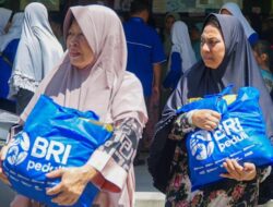 Berbahagia di Bulan Ramadan, BRI Group Salurkan 128 Ribu Paket Sembako