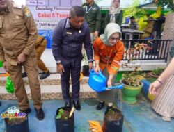 Ketua DPRD Kendari Dukung Penanaman Holtikultura di SMPN 2 Kendari