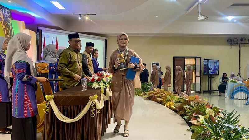Kelulusan 86 Siswa MAN IC Kendari Angkatan VI Resmi Dikukuhkan 1 Kelulusan 86 Siswa MAN IC Kendari Angkatan VI Resmi Dikukuhkan