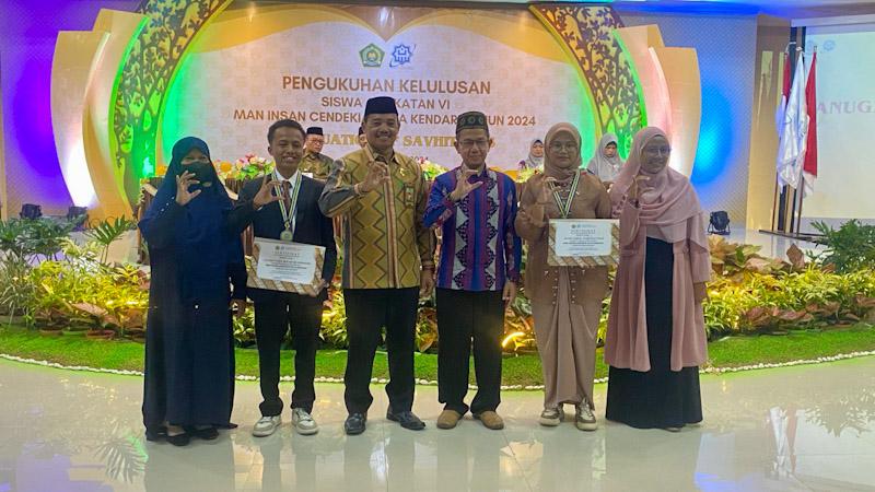 Kelulusan 86 Siswa MAN IC Kendari Angkatan VI Resmi Dikukuhkan 3 Kelulusan 86 Siswa MAN IC Kendari Angkatan VI Resmi Dikukuhkan