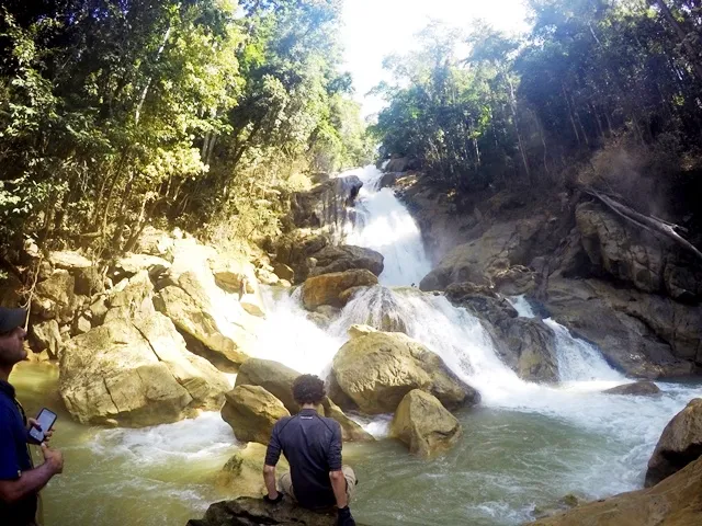 Air Terjun di kawasan Karst Matarombeo.