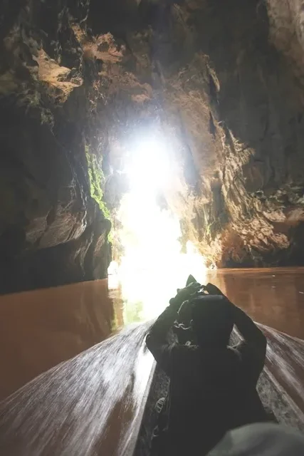 Karst Matarombeo, Keanekaragaman hayati Matarombeo, Situs purba Karst Matarombeo, Wisata minat khusus Matarombeo, Sungai di Karst Matarombeo, Terowongan gua Matarombeo, Air terjun Padantaumo, Perahu katinting, Begonia Matarombeo, Spesies baru Begonia, Naturevolution Matarombeo, Eksplorasi Karst Matarombeo, Sejarah Gua Tengkorak Matarombeo, Lukisan purba Matarombeo, Geowisata Matarombeo, Penelitian di Karst Matarombeo, Akses ke Karst Matarombeo, Keindahan alam Matarombeo, Konawe Utara, Sulawesi Tenggara