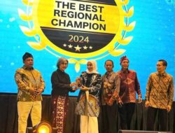 BPR Bahteramas Kolaka Diganjar Penghargaan TOP BUMD Kategori Aset di Atas Rp25 Miliar dari Info Bank