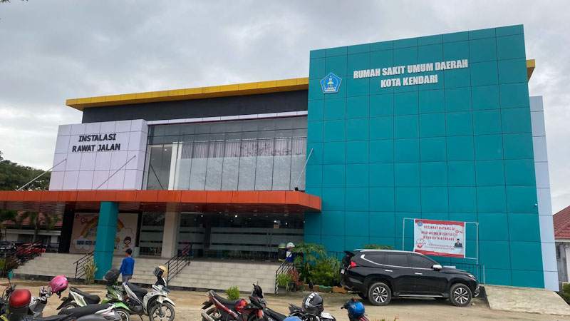 Seorang Perempuan Tewas Dilindas Truk 10 Roda di Perempatan Kampus UHO