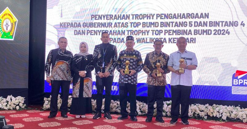 BPR Bahteramas Kendari Diapresiasi Karena Miliki Kinerja Baik Tahun Buku 2023 4 BPR Bahteramas Kendari Diapresiasi Karena Miliki Kinerja Baik Tahun Buku 2023
