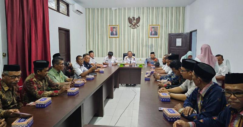 Pemkab Mubar Pusatkan Pelaksanaan Salat Iduladha di Tiworo Tengah 1 Pemkab Mubar Pusatkan Pelaksanaan Salat Iduladha di Tiworo Tengah