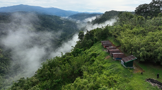 Menjelajah Sani-sani dengan Motor Trail