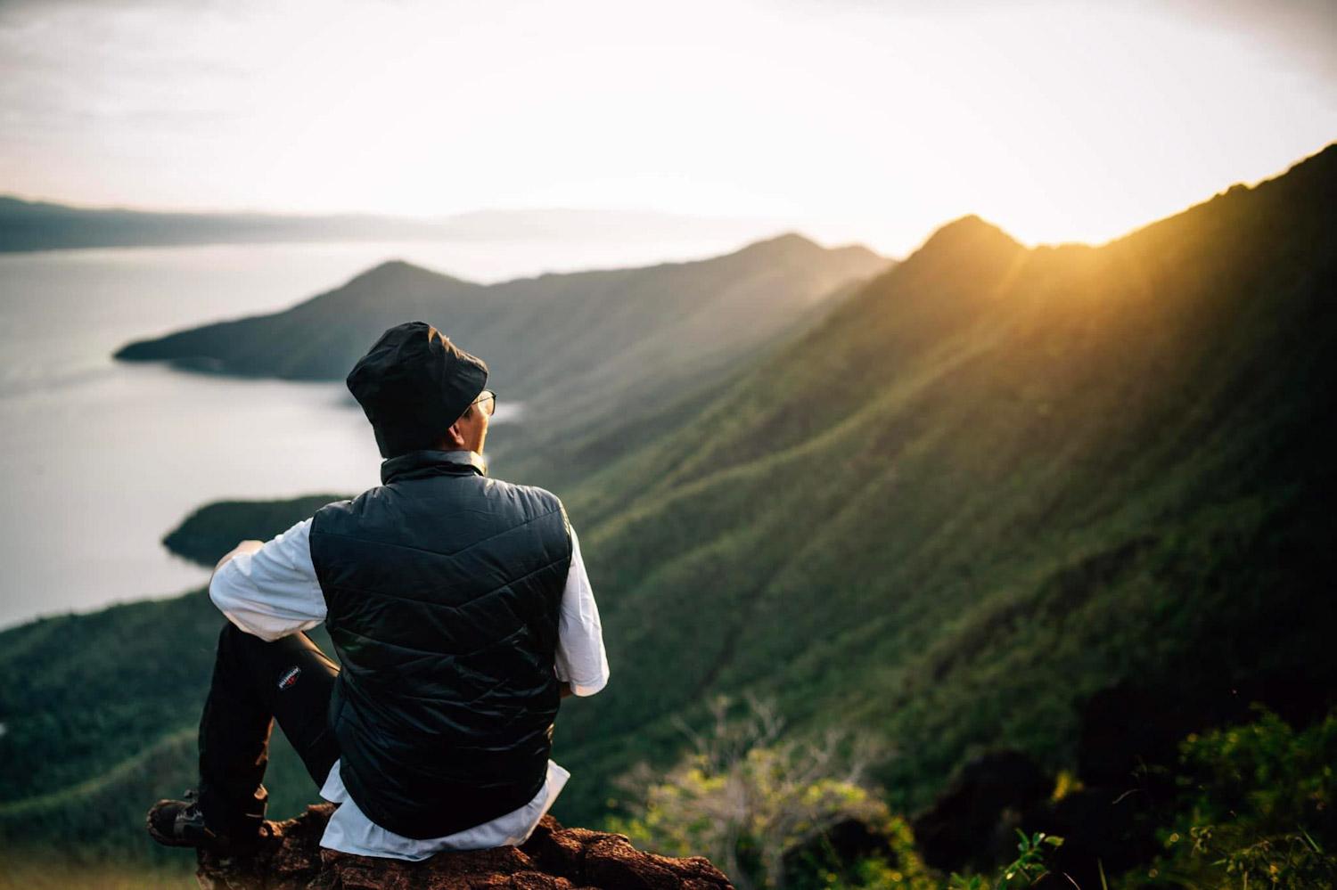 Vhiky Loliwu ketika berada di puncak Padamarang.