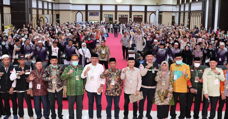 Sambut Jemaah Haji Sultra Kloter 31, Kakanwil Kemenag Apresiasi Kinerja Petugas Kloter