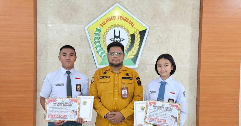 Dua Paskibraka Nasional Wakil Sultra Resmi Dilepas Ikuti Pemusatan Latihan di Jakarta 3 Dua Paskibraka Nasional Wakil Sultra Resmi Dilepas Ikuti Pemusatan Latihan di Jakarta