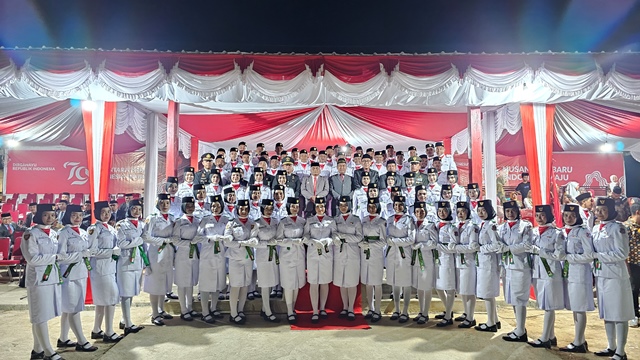 Pj Bupati Mubar Kukuhkan 71 Anggota Paskibraka