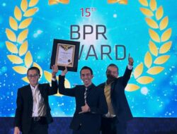 BPR Bahteramas Konsel Jadi BPR Terbaik Versi Infobank 2024 dengan Aset 25 hingga 50 Miliar Rupiah