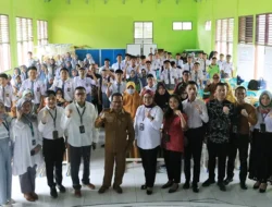 OJK Sultra dan BPR Bahteramas Konsel Perkuat Edukasi Keuangan Pelajar SMAN 8 di Konda