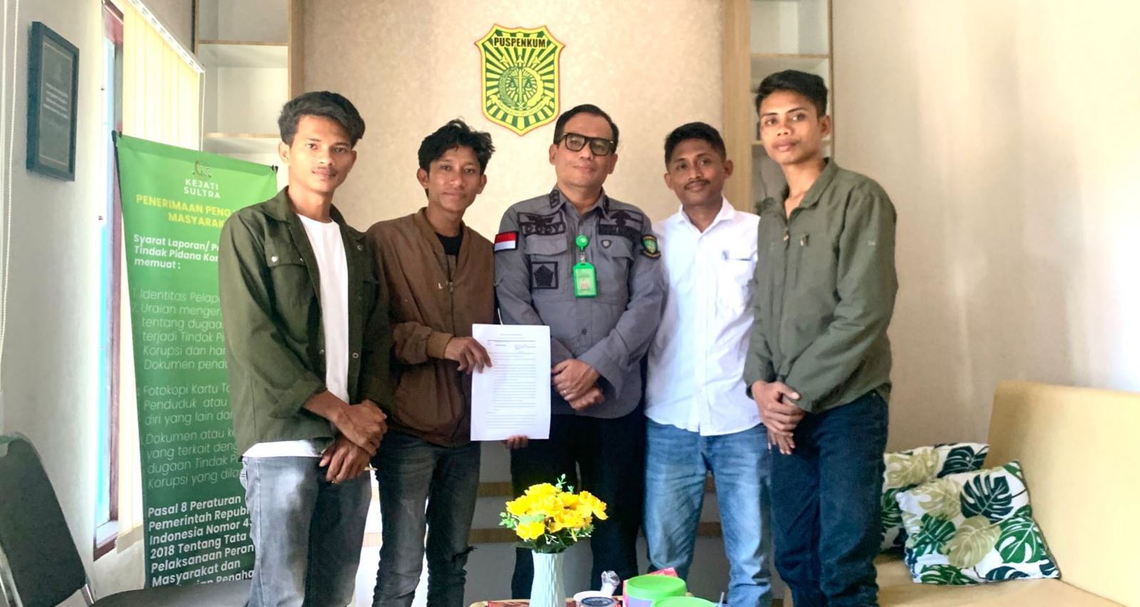 Dugaan Gratifikasi Pertambangan, Kejati Didesak Periksa Kepala Syahbandar Konsel 1 Dugaan Gratifikasi Pertambangan, Kejati Didesak Periksa Kepala Syahbandar Konsel