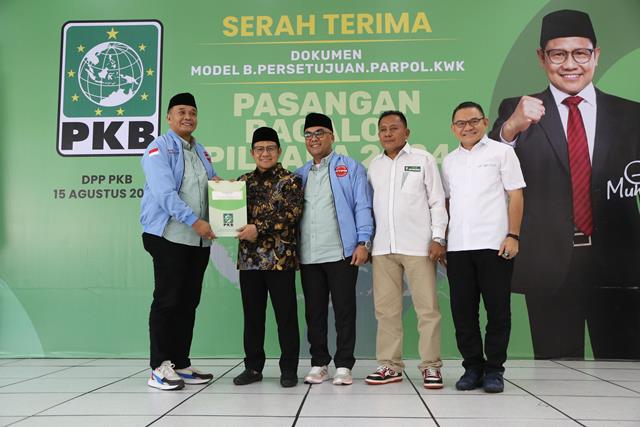 DPP PKB Serahkan SK B1-KWK kepada 9 Paslon Kepala Daerah di Sultra