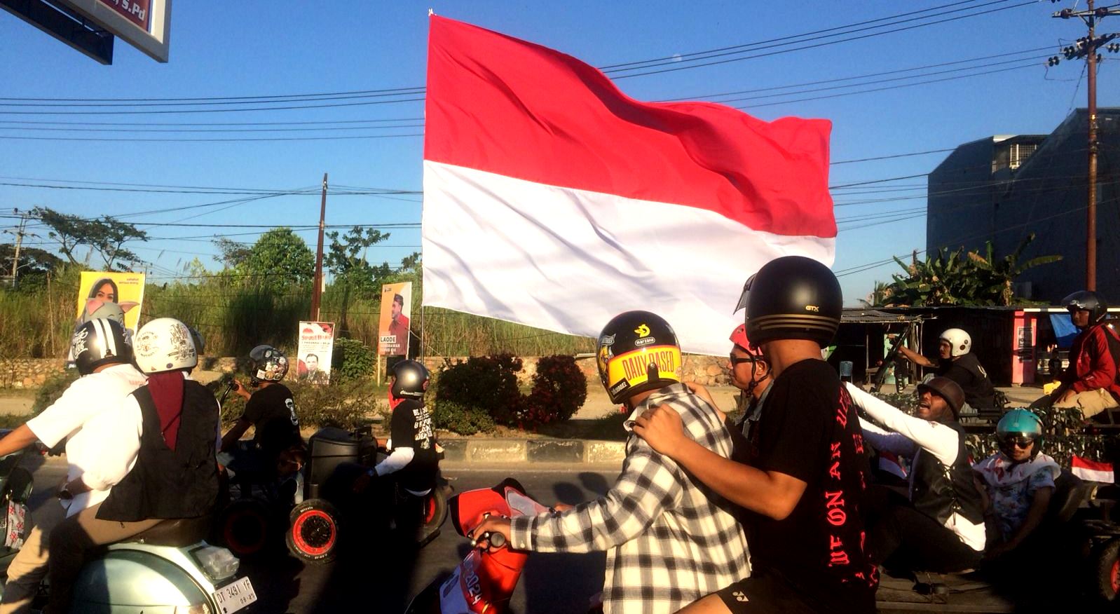 Pencinta Vespa Kendari Meriahkan HUT RI ke-79 dengan Kirab Merah Putih 1 Pencinta Vespa Kendari Meriahkan HUT RI ke-79 dengan Kirab Merah Putih