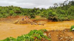 Warga Konut Hilang Terseret Arus Sungai saat Hendak ke Lokasi Tambang 10 Warga Konut Hilang Terseret Arus Sungai saat Hendak ke Lokasi Tambang