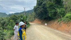 Pemkab Koltim Mulai Aspal Ruas Jalan Solewatu-Wesalo