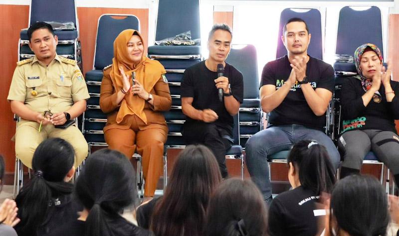 Tarian Sultra Kembali Semarakkan HUT RI di Istana Negara, Kali Ini Tampilkan Tari Lulo Alu 1 Tarian Sultra Kembali Semarakkan HUT RI di Istana Negara, Kali Ini Tampilkan Tari Lulo Alu