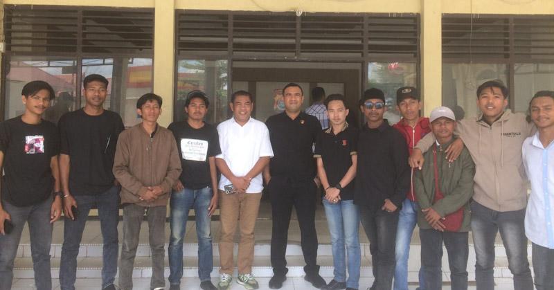 Polisi Dinilai Abaikan Kasus Pengeroyokan di Kantor BKD Sultra 1 Polisi Dinilai Abaikan Kasus Pengeroyokan di Kantor BKD Sultra