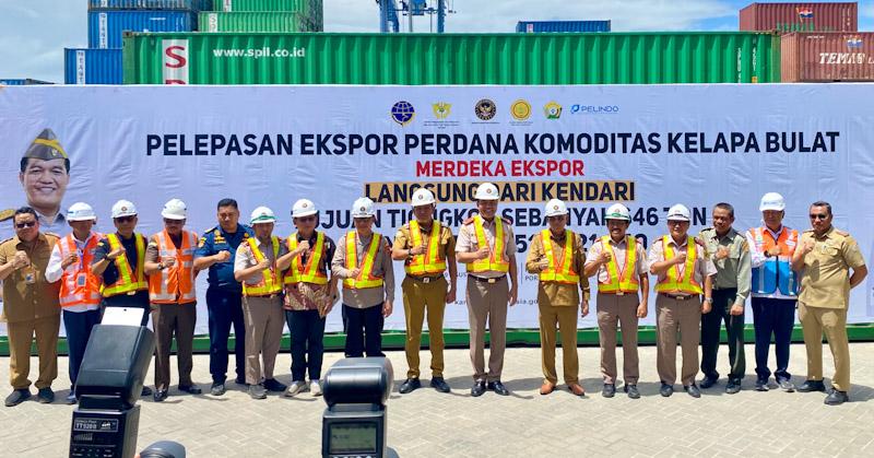 Sultra Ekspor Langsung 646 Ton Kelapa Bulat ke Tiongkok dari Kendari 1 Sultra Ekspor Langsung 646 Ton Kelapa Bulat ke Tiongkok dari Kendari