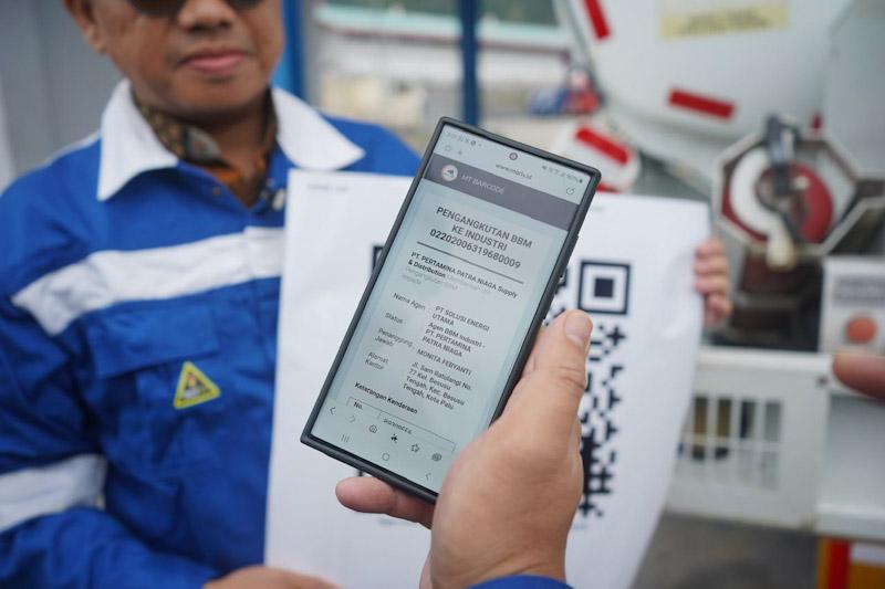 Permudah Pengenalan Mobil Tangki BBM, Pertamina Patra Niaga Sulawesi Luncurkan QR Code Mobil Tangki Agen BBM Industri 1 Permudah Pengenalan Mobil Tangki BBM, Pertamina Patra Niaga Sulawesi Luncurkan QR Code Mobil Tangki Agen BBM Industri