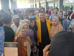 Ribuan Simpatisan Jemput AJP di Bandara Usai Amankan B1-KWK Partai Golkar
