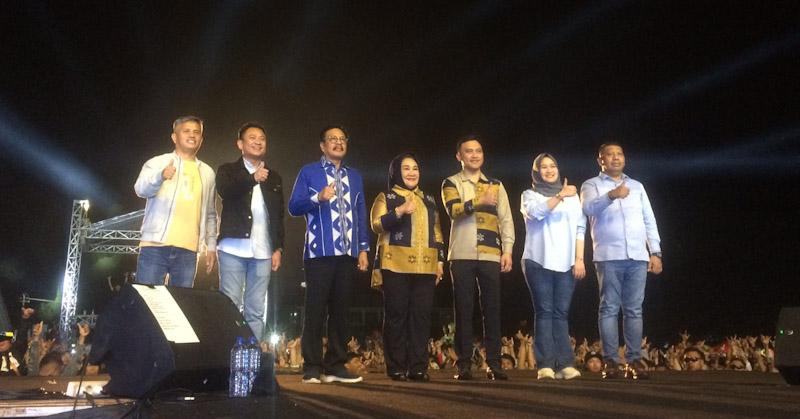 Pamitan Tertunda, Nur Alam Minta Maaf ke Masyarakat Sultra 1 Pamitan Tertunda, Nur Alam Minta Maaf ke Masyarakat Sultra