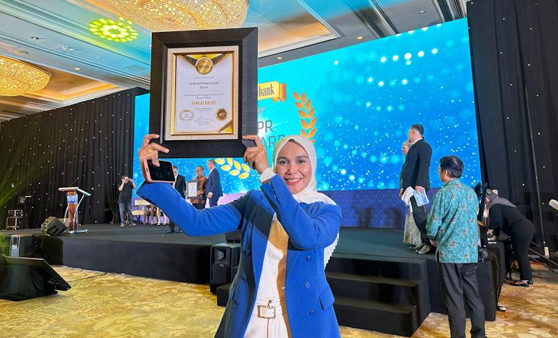 BPR Bahteramas Kolaka Sabet Infobank Award 2024 Kategori Aset 50 hingga 100 Miliar 3 BPR Bahteramas Kolaka Sabet Infobank Award 2024 Kategori Aset 50 hingga 100 Miliar