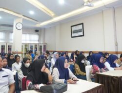 Prodi S-1 Kesmas UMW Kendari Perkuat Kapasitas Mahasiswa Lewat Pelatihan Editing Video Promosi Kesehatan