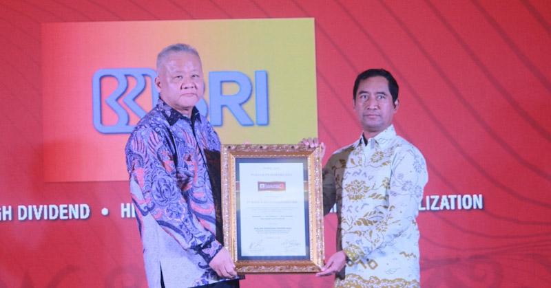 BRI Borong 4 Kategori Penghargaan di Malam Apresiasi Emiten 2024 1 BRI Borong 4 Kategori Penghargaan di Malam Apresiasi Emiten 2024