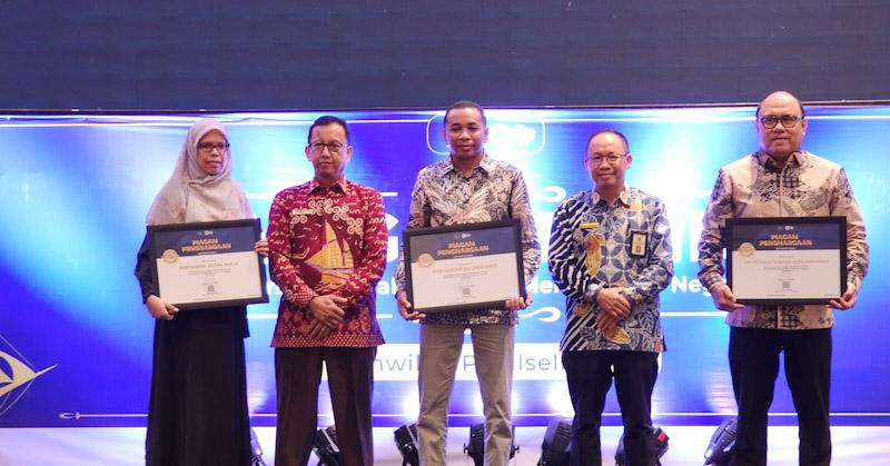 Patuh Pajak, Pertamina Patra Niaga Sulawesi Raih Penghargaan dari DJP Sulselbartra 1 Patuh Pajak, Pertamina Patra Niaga Sulawesi Raih Penghargaan dari DJP Sulselbartra