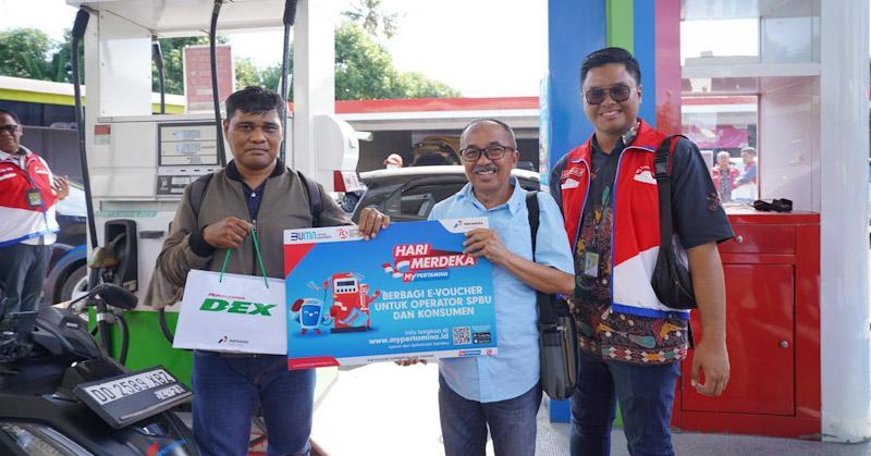Pastikan Keandalan Sarfas, Komisaris Pertamina Patra Niaga Cek Langsung Unit Operasi dan Lembaga Penyalur di Makassar 1 Pastikan Keandalan Sarfas, Komisaris Pertamina Patra Niaga Cek Langsung Unit Operasi dan Lembaga Penyalur di Makassar