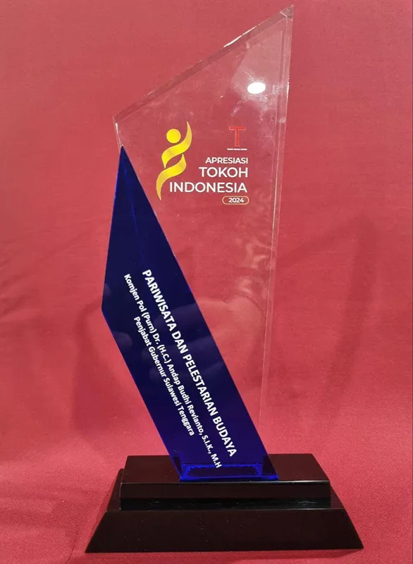 Pj Gubernur Sultra Raih Penghargaan Apresiasi Tokoh Indonesia 2024