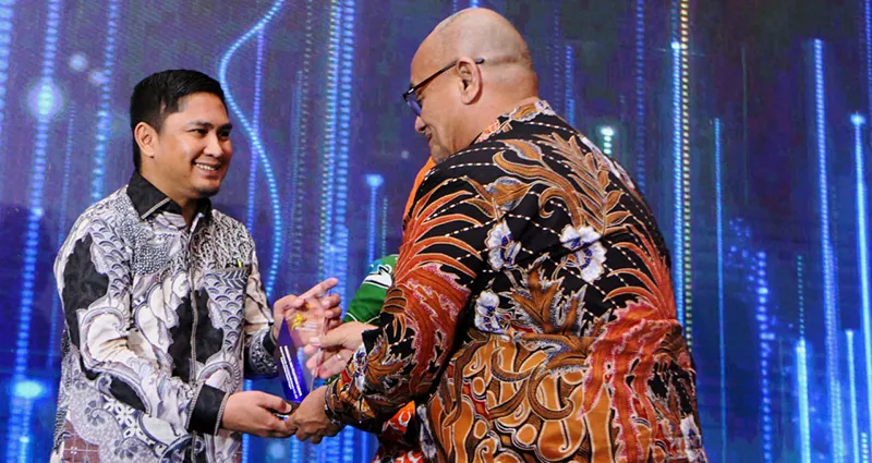 Pj Gubernur Sultra Raih Penghargaan Apresiasi Tokoh Indonesia 2024