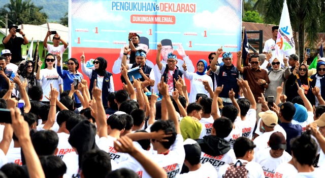 Abdul Azis dan Yosep Sahaka Deklarasikan Tim Milenial Asmara di Koltim 1 Abdul Azis dan Yosep Sahaka Deklarasikan Tim Milenial Asmara di Koltim