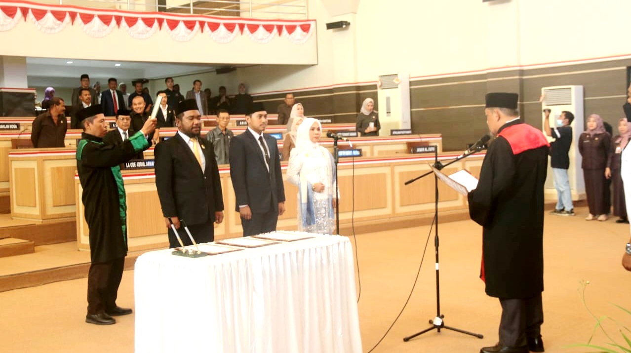 La Ode Muhammad Inarto Pimpin DPRD Kendari 2024-2029, Pj Wali Kota Ajak Kerja Sama