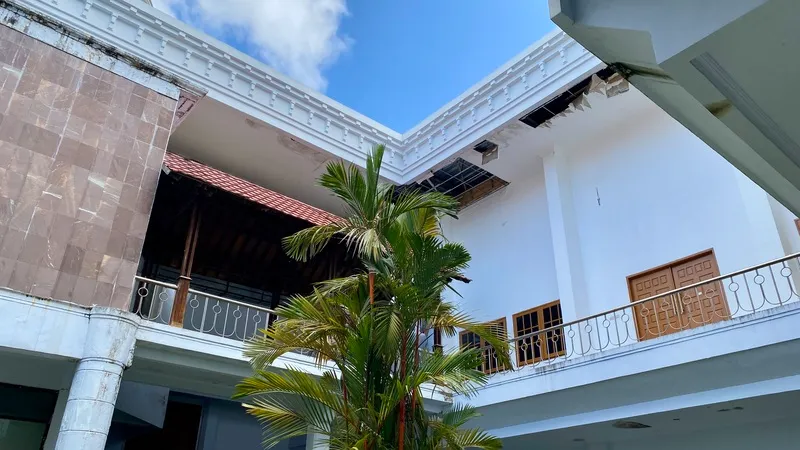 Rujab Gubernur Sultra Terbungkus Sepi Menanti Pemimpin Terpilih di Pilkada 2024