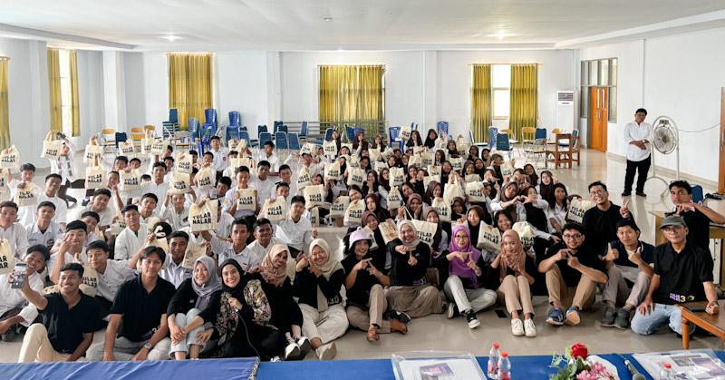 Mafindo Gelar Program Tular Nalar Sekolah Kebangsaan di SMAN 4 Kendari 1 Mafindo Gelar Program Tular Nalar Sekolah Kebangsaan di SMAN 4 Kendari