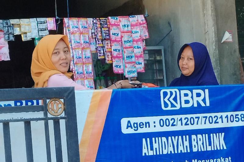 Bantu Dekatkan Akses Keuangan bagi Warga, Ini Kisah Sukses AgenBRILink Mitra UMi Sunaie