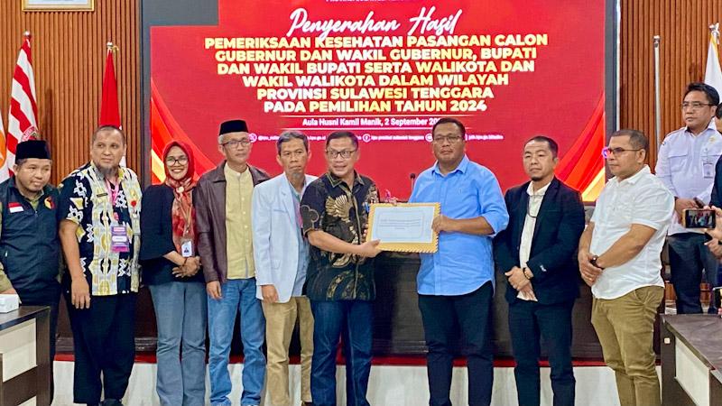 Hasil Pemeriksaan Kesehatan 4 Pasang Cagub Sultra 2024 Resmi Diserahkan ke KPU 1 Hasil Pemeriksaan Kesehatan 4 Pasang Cagub Sultra 2024 Resmi Diserahkan ke KPU