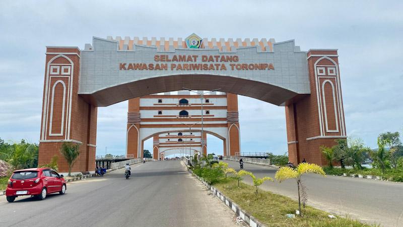 Warga Sekitar Akui Gerbang Wisata Toronipa Dirusak OTK, Bukan Rusak Alami 1 Warga Sekitar Akui Gerbang Wisata Toronipa Dirusak OTK, Bukan Rusak Alami