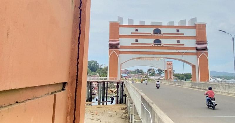 Gerbang Wisata Kendari-Toronipa telah Diperbaiki, Retakan hingga Kebocoran Masih Tertinggal 1 Gerbang Wisata Kendari-Toronipa telah Diperbaiki, Retakan hingga Kebocoran Masih Tertinggal