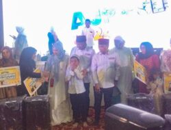 Paslon AJP-Asli Berangkatkan 5 Orang Umrah Gratis