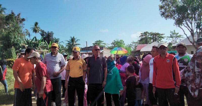 Ratusan Warga Ikut Jalan Santai Warnai Pembukaan Ragam Lomba di Kelurahan Waumere Mubar 1 Ratusan Warga Ikut Jalan Santai Warnai Pembukaan Ragam Lomba di Kelurahan Waumere Mubar
