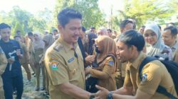 Pamit untuk Pilkada, Bupati Koltim Minta ASN Netral, Kompak dan Solid 10 Pamit untuk Pilkada, Bupati Koltim Minta ASN Netral, Kompak dan Solid
