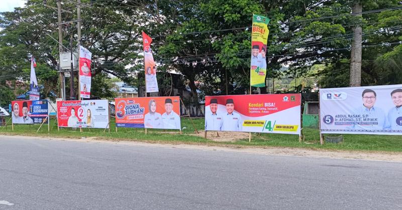 Alat Peraga Kampanye Paslon Wali Kota Kendari Mulai Dipasang 1 Alat Peraga Kampanye Paslon Wali Kota Kendari Mulai Dipasang